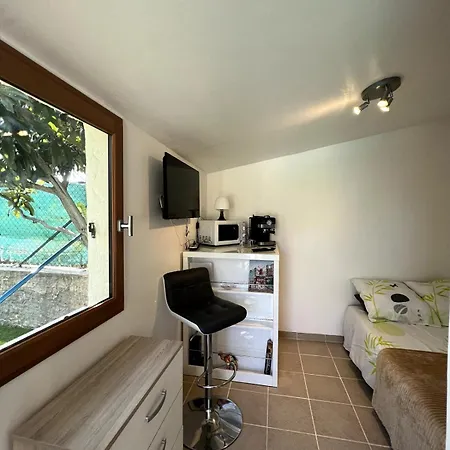 12 M2
